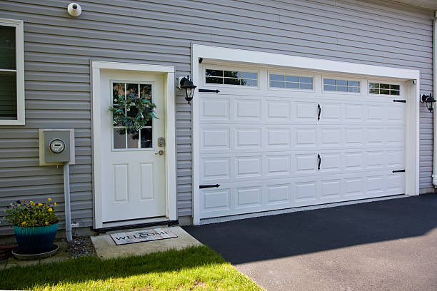 24/7 Emergency Garage Door Panel Replacement experts in Angleton, TX